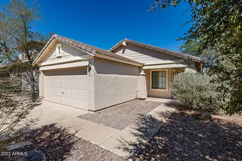 2532 W Wrangler Way, San Tan Valley, AZ 85142