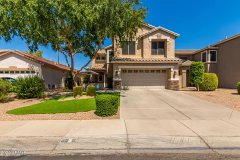 917 S Nielson St, Gilbert, AZ 85296