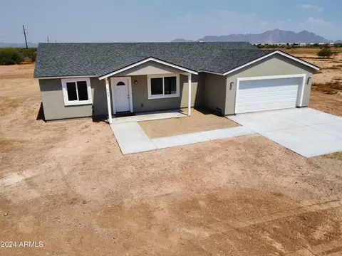 725 E Hanna Rd, Eloy, AZ 85131