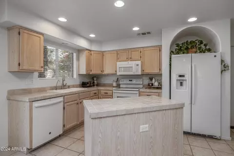 4825 E Hazel Dr #1, Phoenix, AZ 85044 photo 9