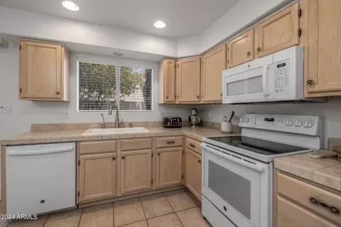 4825 E Hazel Dr #1, Phoenix, AZ 85044 photo 13