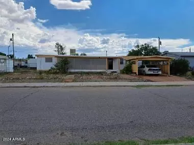 688 E Lesli Dr, Benson, AZ 85602