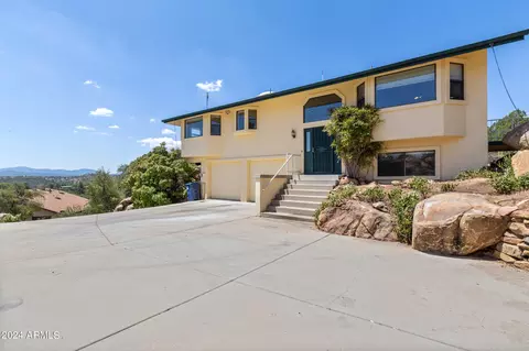 1760 N Holiday Ln, Prescott, AZ 86305