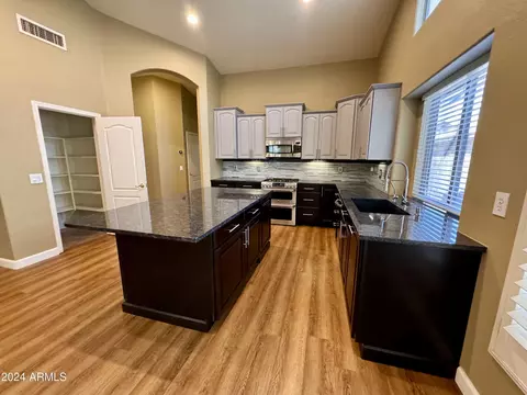 881 E Constitution Dr, Gilbert, AZ 85296 photo 6