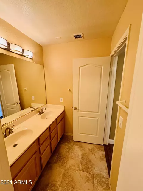 881 E Constitution Dr, Gilbert, AZ 85296 photo 19