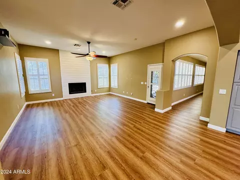 881 E Constitution Dr, Gilbert, AZ 85296 photo 9