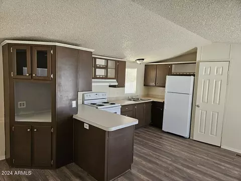 2292 N Ironwood Dr #72, Apache Junction, AZ 85120 photo 2