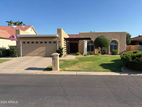 10911 E Chestnut Dr, Sun Lakes, AZ 85248