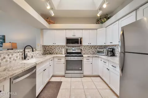 7006 E Jensen St #114, Mesa, AZ 85207