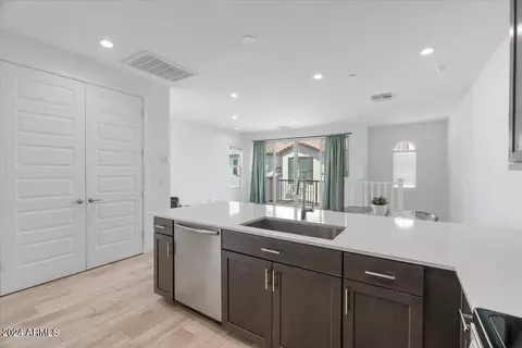 9918 E Wavelength Ave, Mesa, AZ 85212 photo 14