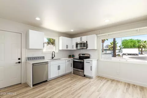 4120 N 105th Dr, Phoenix, AZ 85037