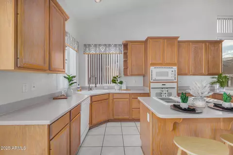 Kitchen - 7358 E Red Hawk St, Mesa, AZ 85207 photo 2 of 6