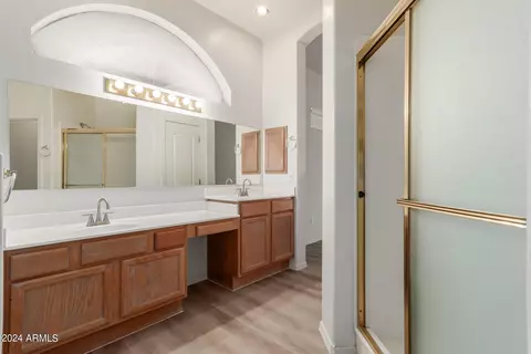 Bath - 7358 E Red Hawk St, Mesa, AZ 85207 photo 4 of 6