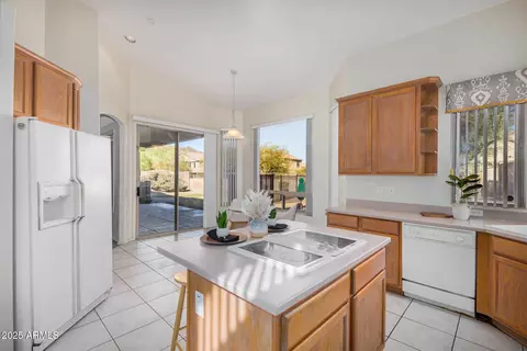Kitchen - 7358 E Red Hawk St, Mesa, AZ 85207 photo 4 of 6