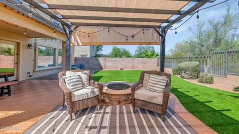 Exterior - 2920 E Shady Spring Trl, Phoenix, AZ 85024 photo 6 of 8