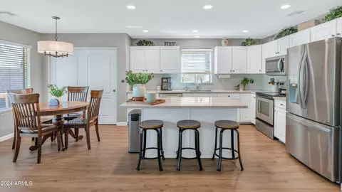 Kitchen - 2920 E Shady Spring Trl, Phoenix, AZ 85024 photo 2 of 2