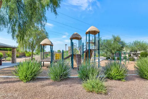 View/Area - 2920 E Shady Spring Trl, Phoenix, AZ 85024 photo 1 of 7
