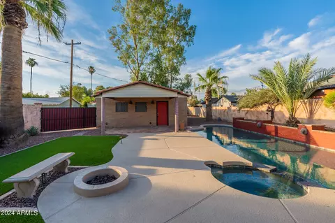 Exterior - 814 E Windsor Ave, Phoenix, AZ 85006 photo 2 of 28
