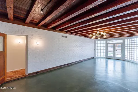 Living - 814 E Windsor Ave, Phoenix, AZ 85006 photo 6 of 9