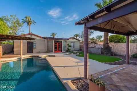 Exterior - 814 E Windsor Ave, Phoenix, AZ 85006 photo 5 of 28