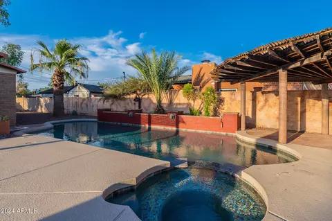 Exterior - 814 E Windsor Ave, Phoenix, AZ 85006 photo 12 of 28