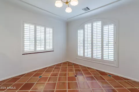Dining - 814 E Windsor Ave, Phoenix, AZ 85006 photo 3 of 3
