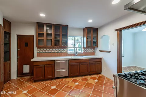 Kitchen - 814 E Windsor Ave, Phoenix, AZ 85006 photo 2 of 6