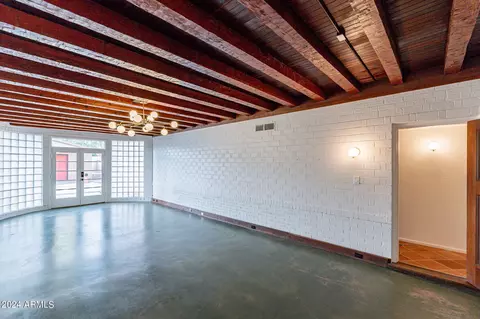 Living - 814 E Windsor Ave, Phoenix, AZ 85006 photo 7 of 9