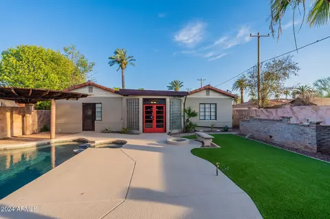 Exterior - 814 E Windsor Ave, Phoenix, AZ 85006 photo 6 of 28