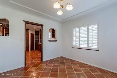 Dining - 814 E Windsor Ave, Phoenix, AZ 85006 photo 1 of 3
