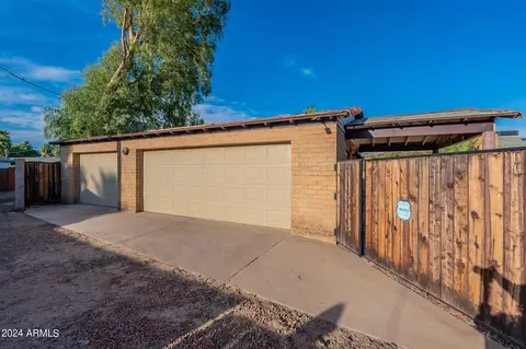 Exterior - 814 E Windsor Ave, Phoenix, AZ 85006 photo 9 of 28