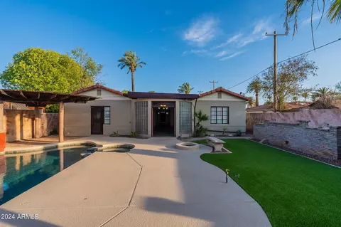 Exterior - 814 E Windsor Ave, Phoenix, AZ 85006 photo 3 of 28