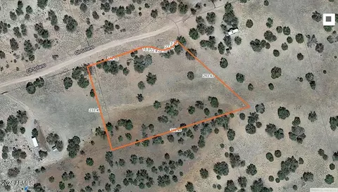 26425 W Solano Dr #235, Seligman, AZ 86337