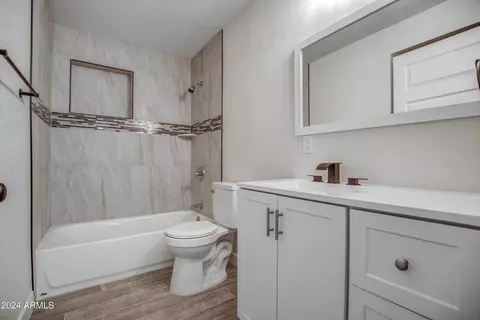 2645 N 34th Dr, Phoenix, AZ 85009 photo 2
