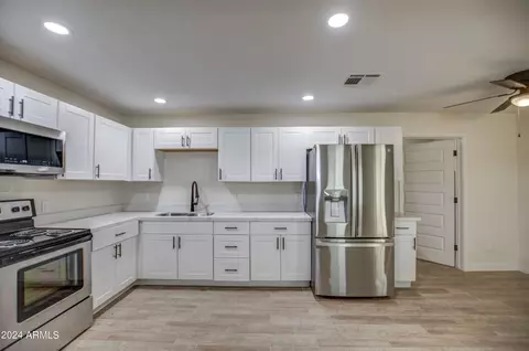 2645 N 34th Dr, Phoenix, AZ 85009