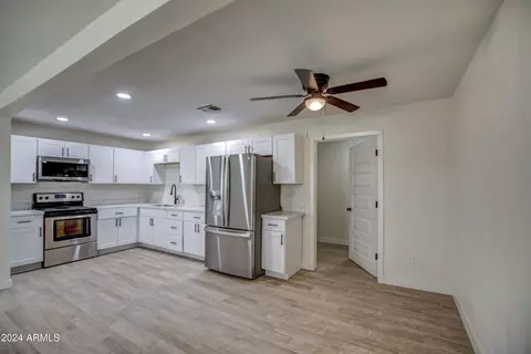 2645 N 34th Dr, Phoenix, AZ 85009 photo 7