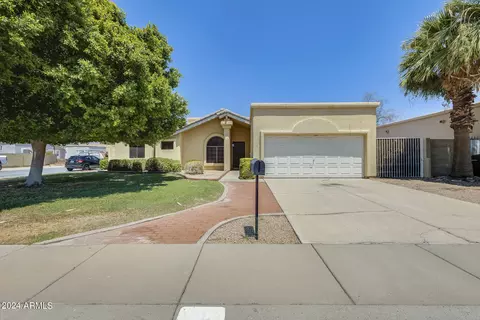 4408 W Gelding Dr, Glendale, AZ 85306