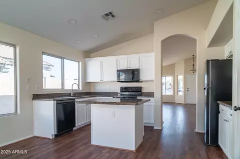 5730 E Holmes Ave, Mesa, AZ 85206 photo 2