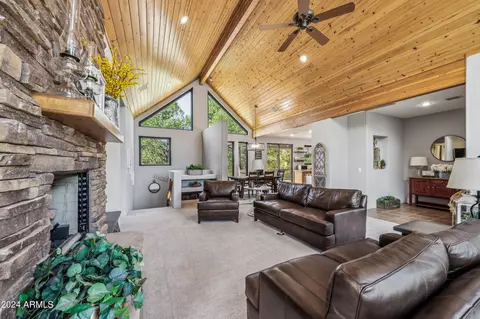 Living - 310 N Grapevine Dr, Payson, AZ 85541 photo 3 of 4