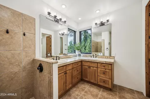 Bath - 310 N Grapevine Dr, Payson, AZ 85541 photo 2 of 5