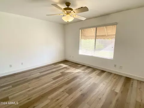 2801 E Hononegh Dr, Phoenix, AZ 85050 photo 9