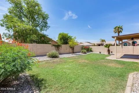 2801 E Hononegh Dr, Phoenix, AZ 85050 photo 13
