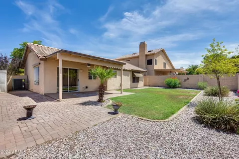 2801 E Hononegh Dr, Phoenix, AZ 85050 photo 12