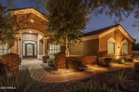 8045 W Belmont Ave, Glendale, AZ 85303