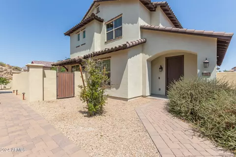 9913 S 3rd Ave, Phoenix, AZ 85041