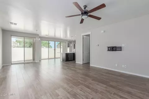9913 S 3rd Ave, Phoenix, AZ 85041 photo 6