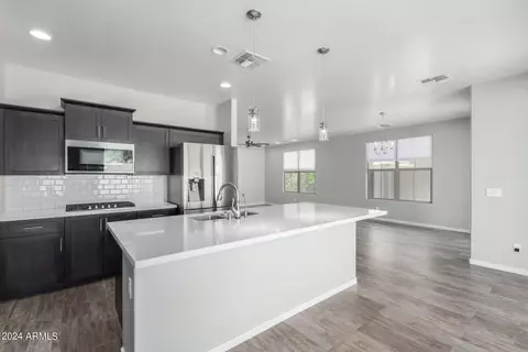 9913 S 3rd Ave, Phoenix, AZ 85041 photo 14