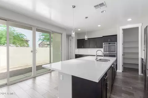 9913 S 3rd Ave, Phoenix, AZ 85041 photo 12