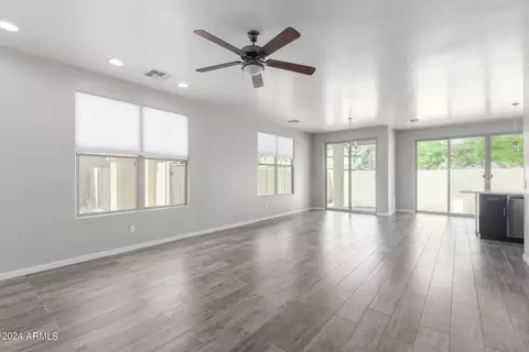 9913 S 3rd Ave, Phoenix, AZ 85041 photo 5