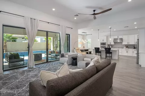 3849 E Alameda Ln, Gilbert, AZ 85298 photo 9